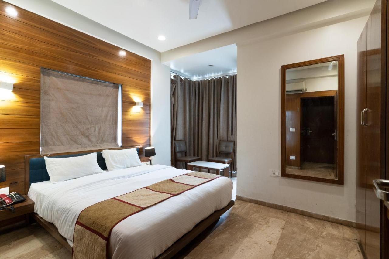 Hotel Kyra Airport Αχμπανταμπάντ Εξωτερικό φωτογραφία